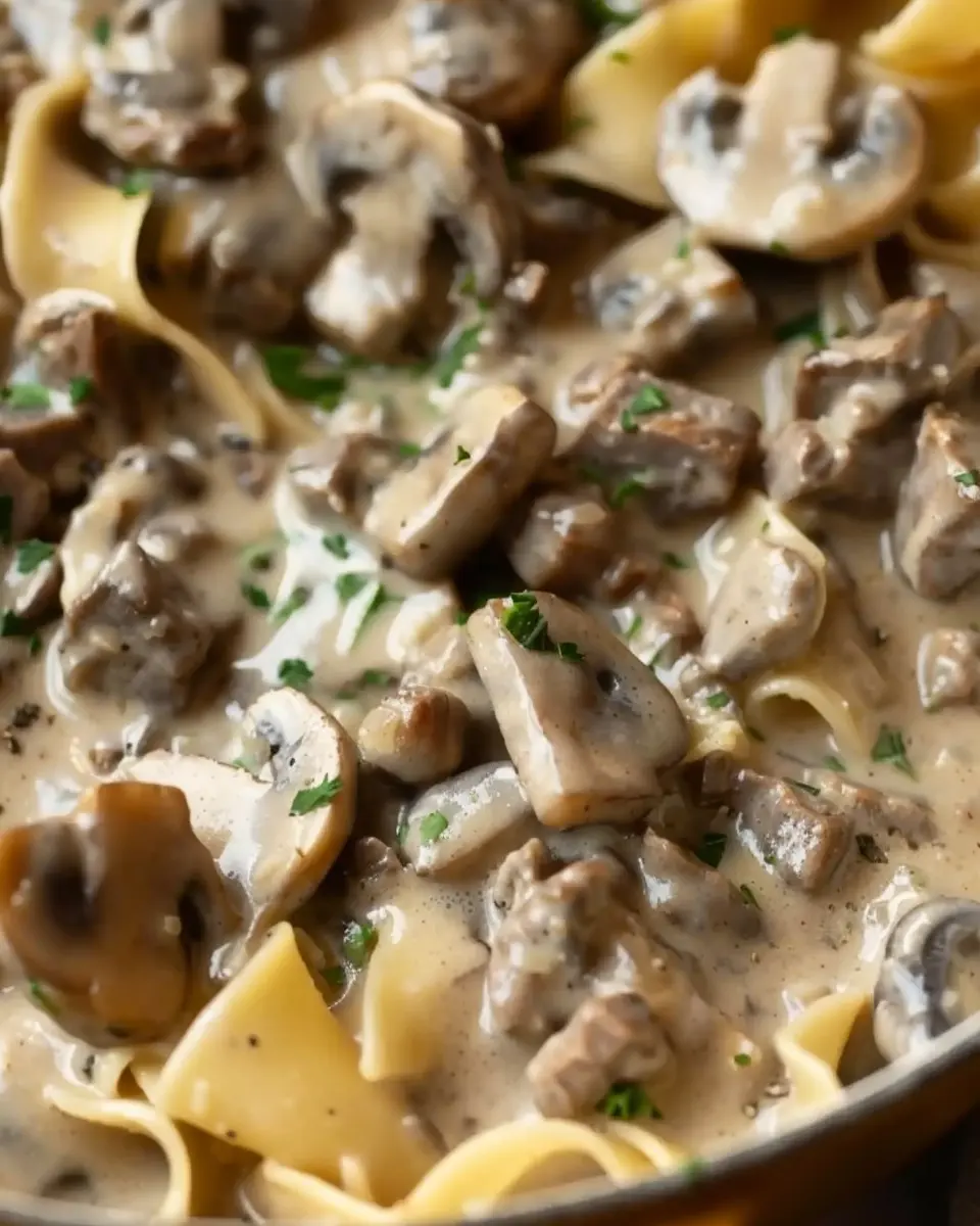 Slow Cooker Beef Stroganoff: A Comforting Family Favorite